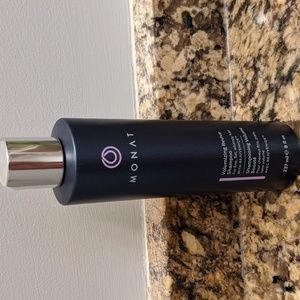 Monat Volumizing Revive Shampoo